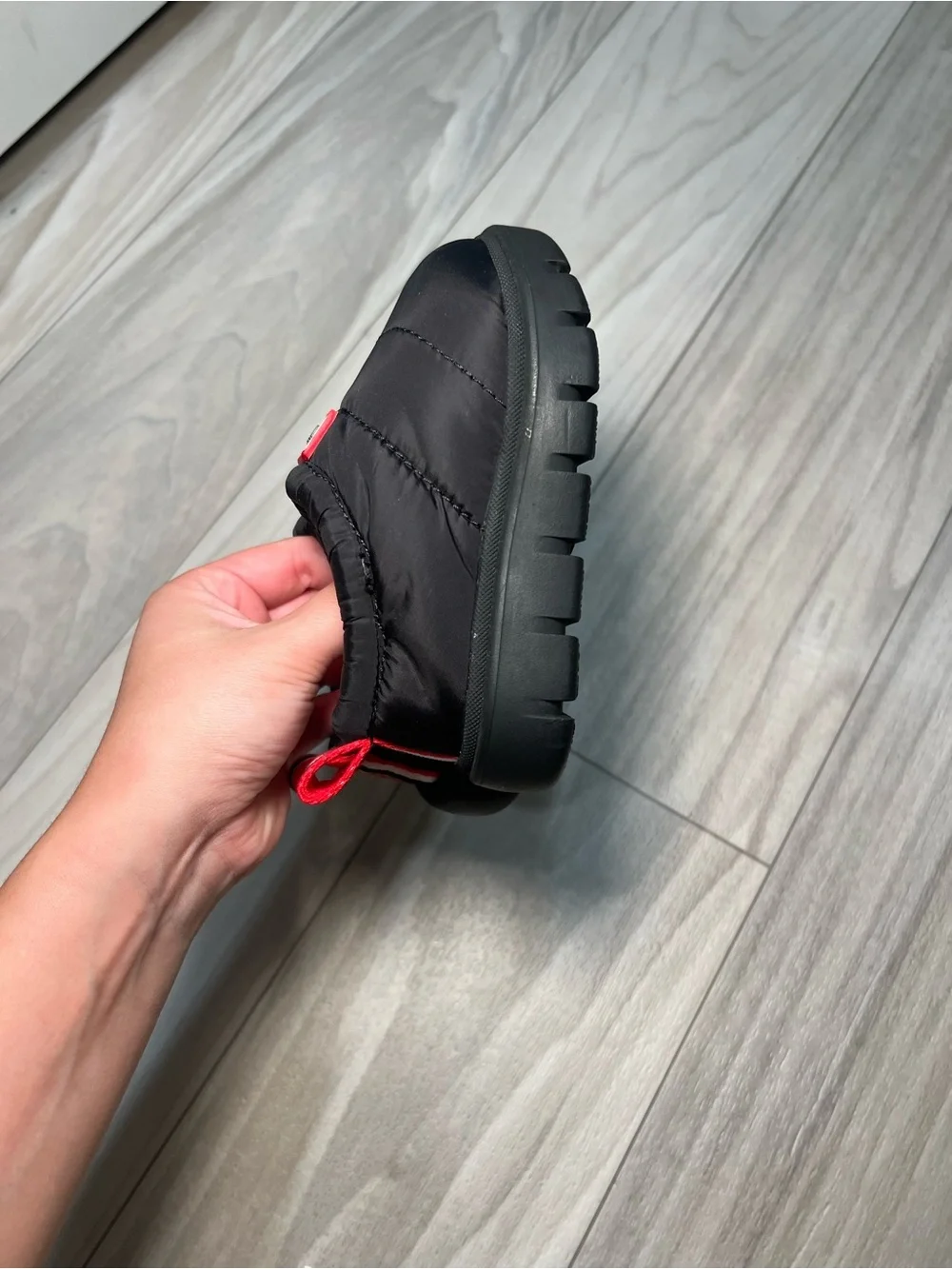 NWOT Hunter Kids Black Slip-On Puff Shoes with Red-Trim Logo